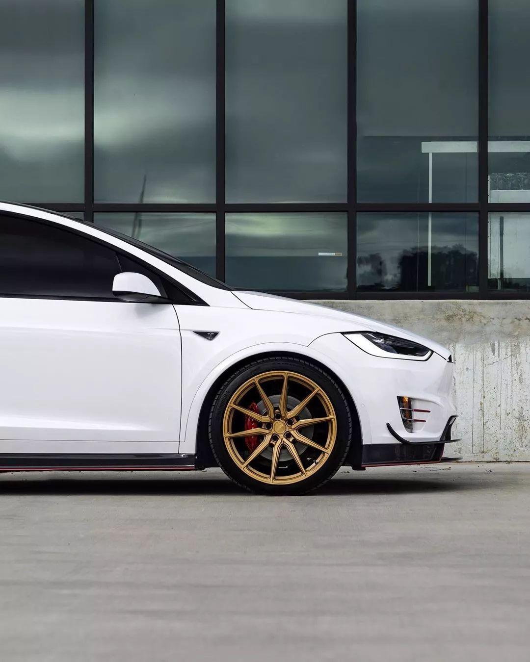 model x,Model X，未来出行的革命性力量