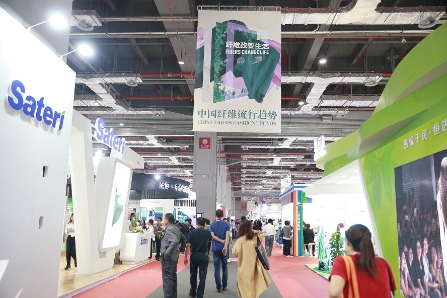 2025年香港正版资料免费大全,探索未来香港，2025年正版资料免费大全的启示